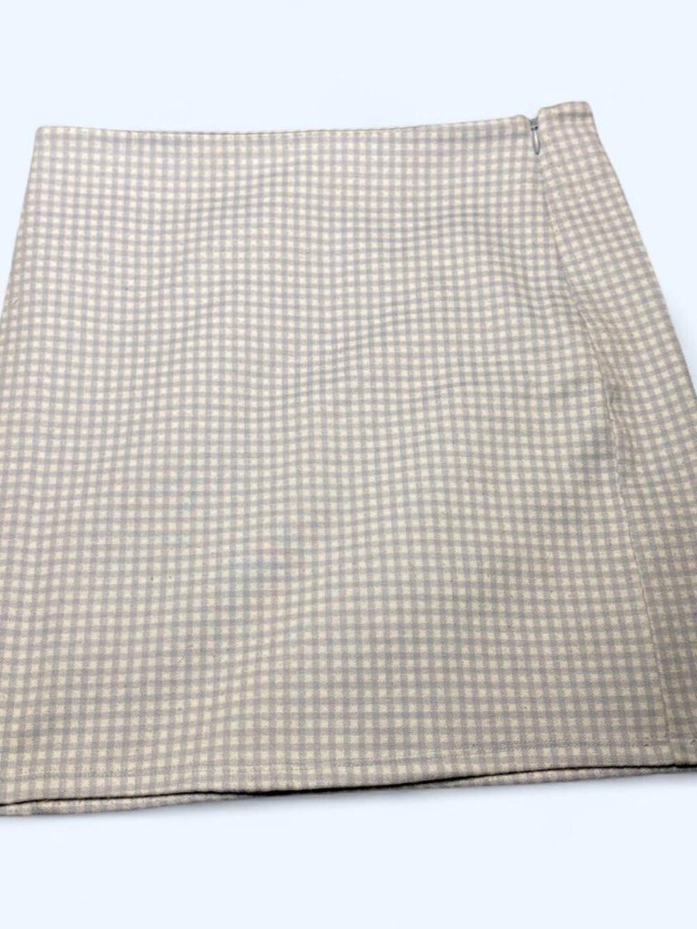 Pastel blue and white checkered miniskirt - Size M.